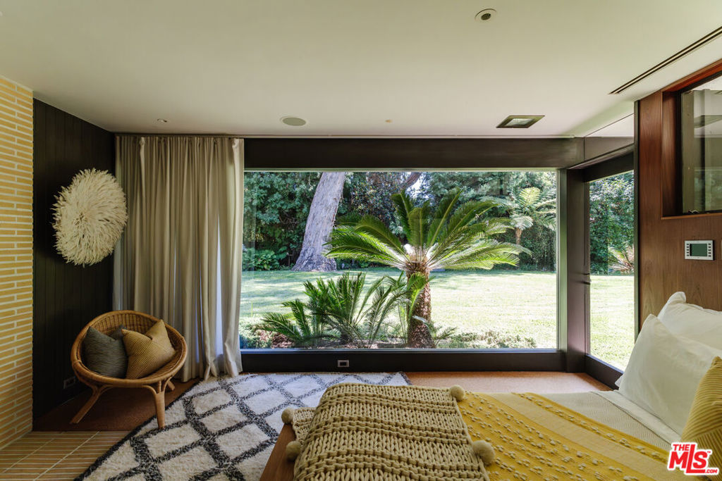 219 Chautauqua Boulevard