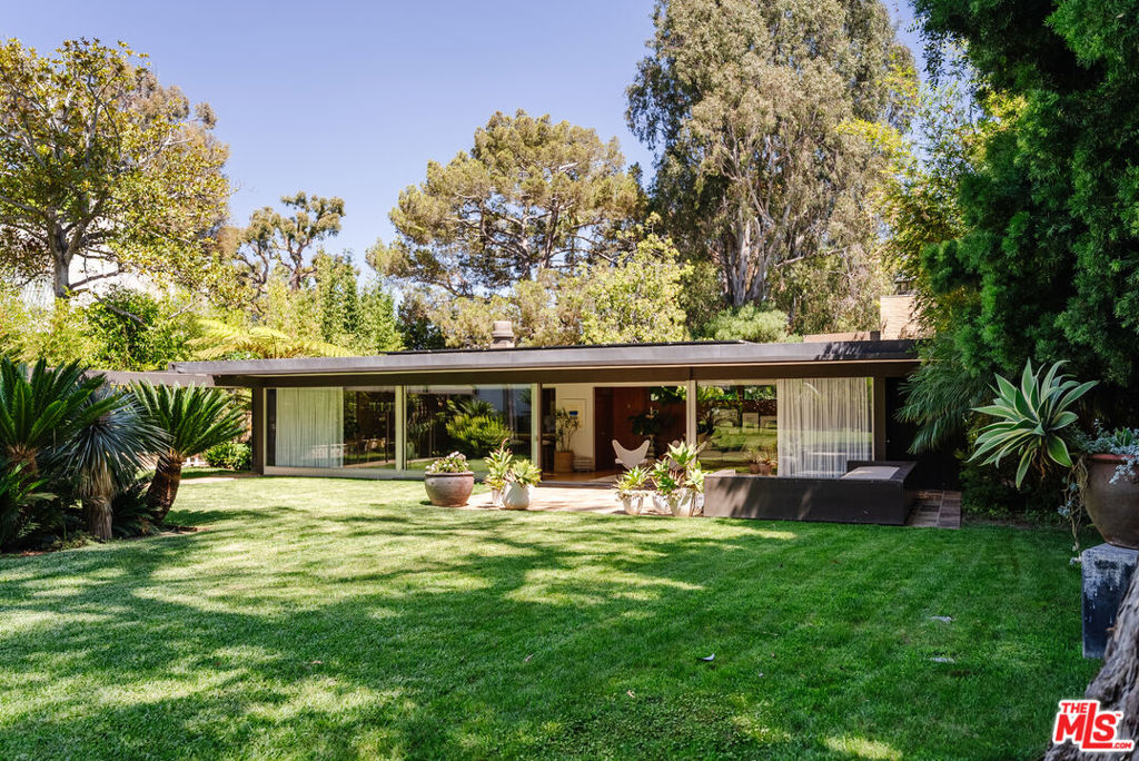 219 Chautauqua Boulevard