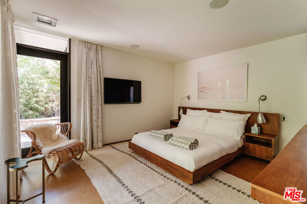 219 Chautauqua Boulevard