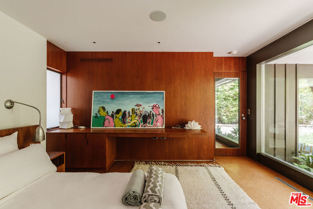 219 Chautauqua Boulevard