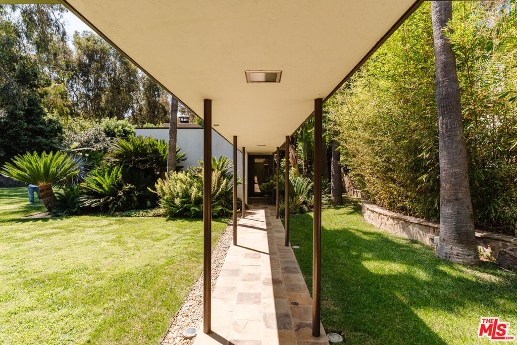 219 Chautauqua Boulevard