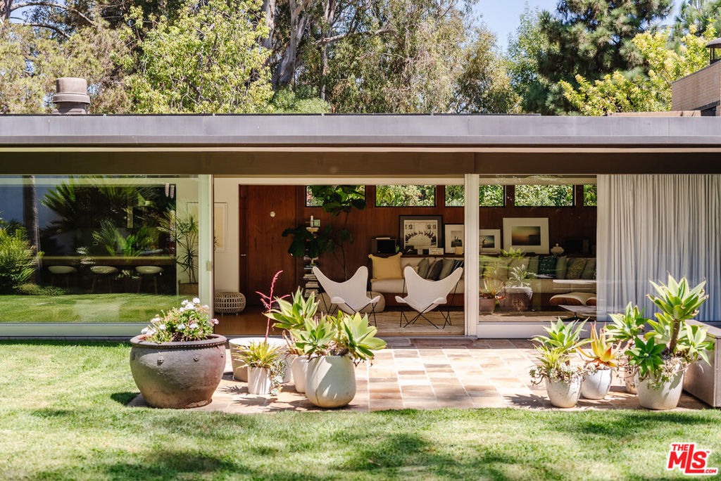 219 Chautauqua Boulevard