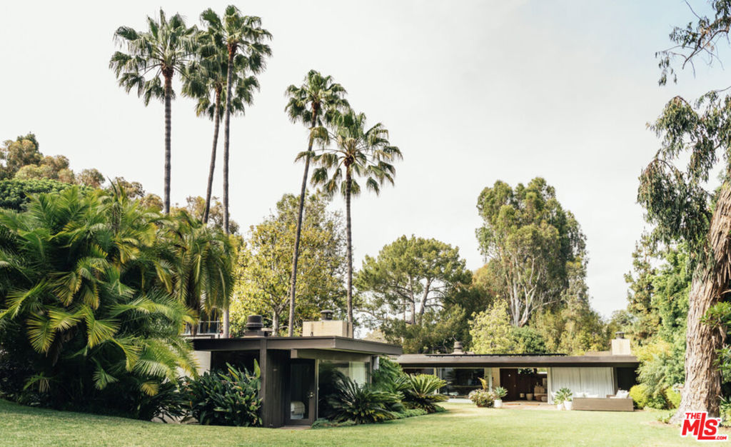 219 Chautauqua Boulevard