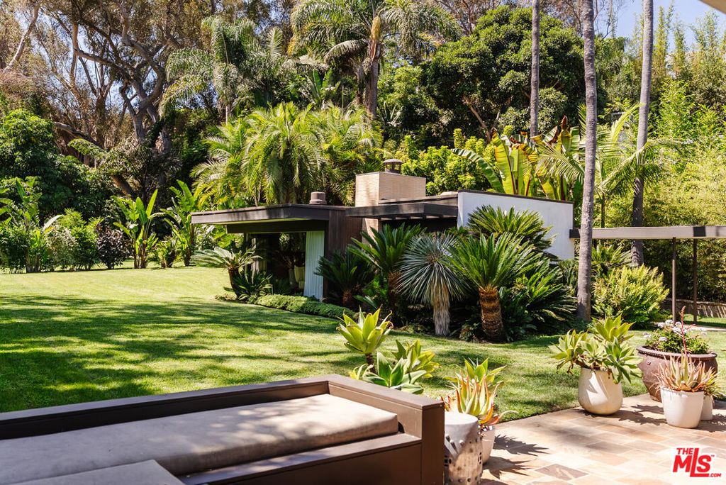 219 Chautauqua Boulevard