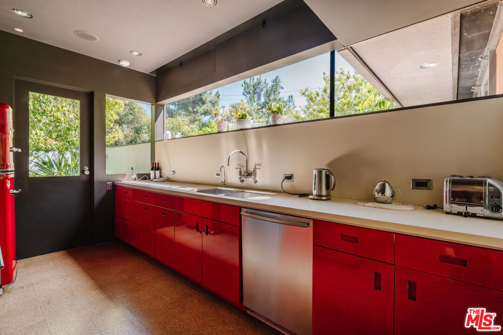 219 Chautauqua Boulevard