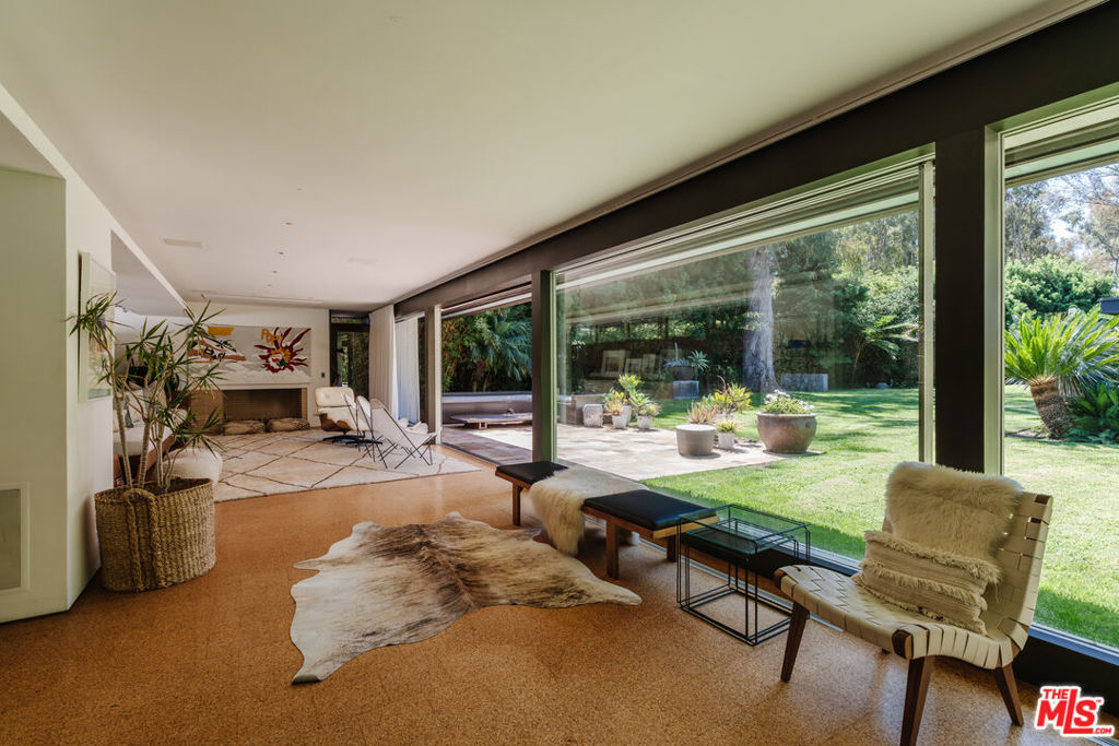 219 Chautauqua Boulevard