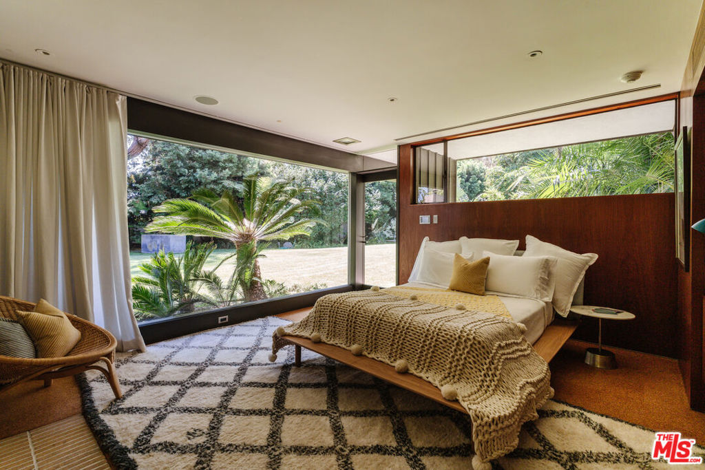 219 Chautauqua Boulevard