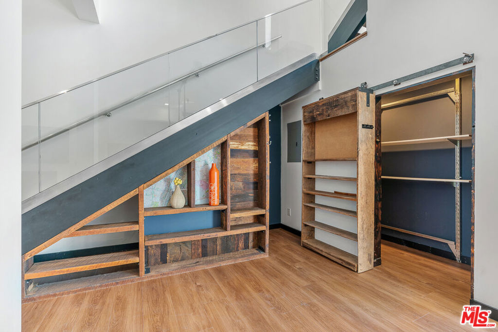 815 Hampton Drive 4