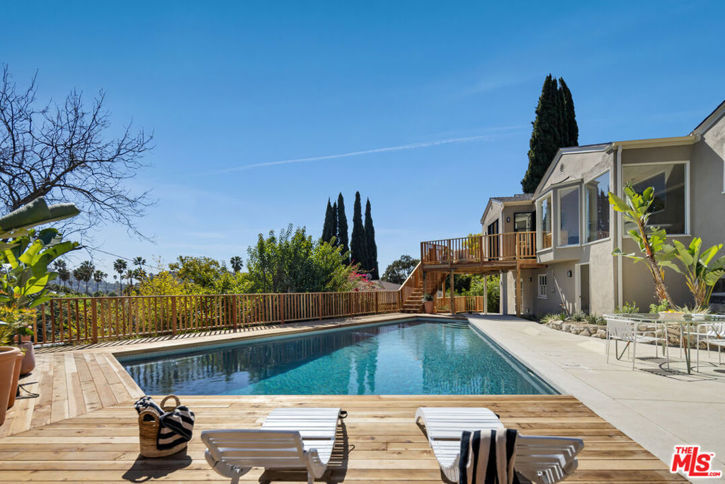3236 Waverly Drive
