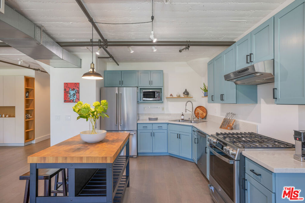 812 Fremont Avenue 203