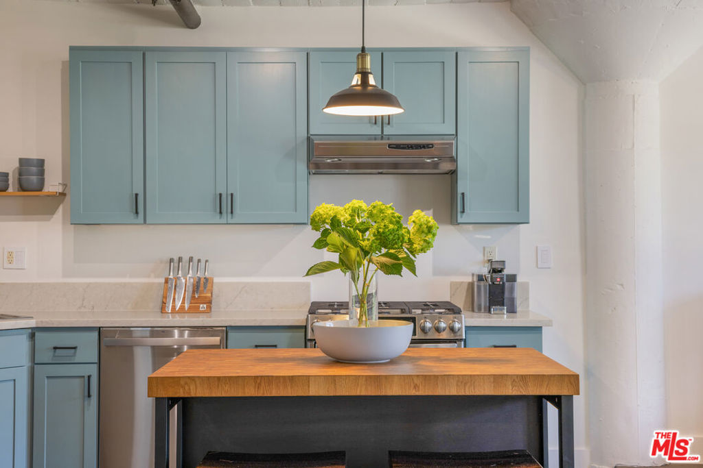 812 Fremont Avenue 203