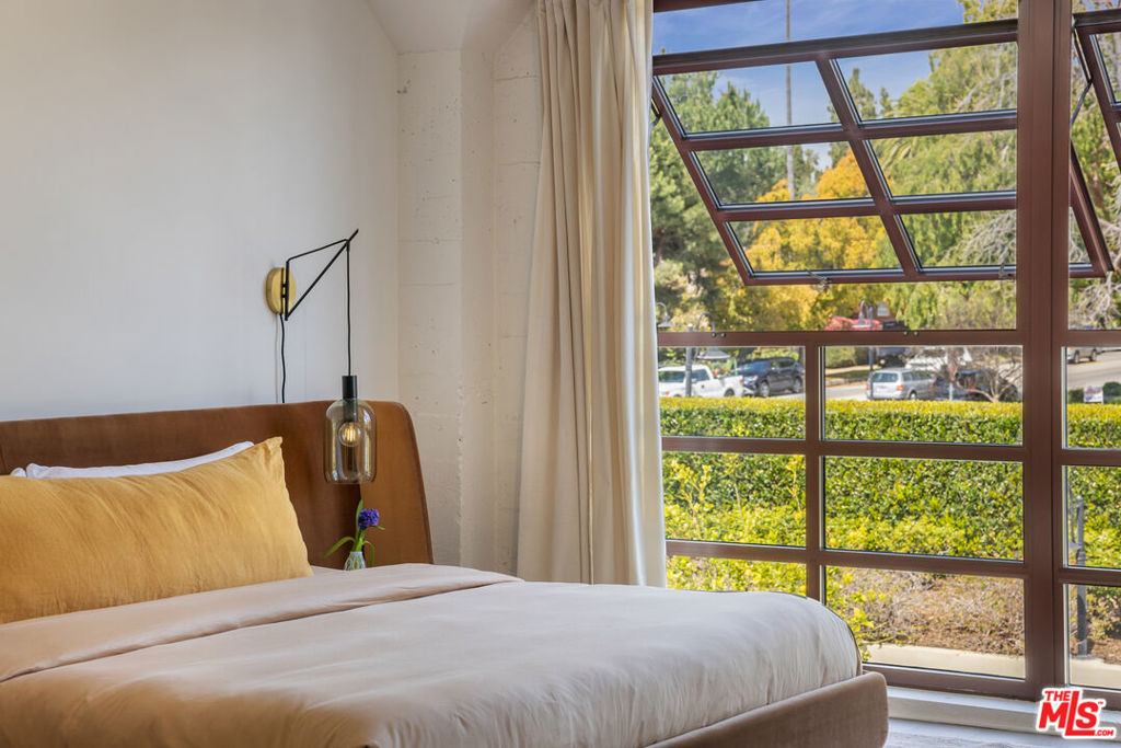 812 Fremont Avenue 203