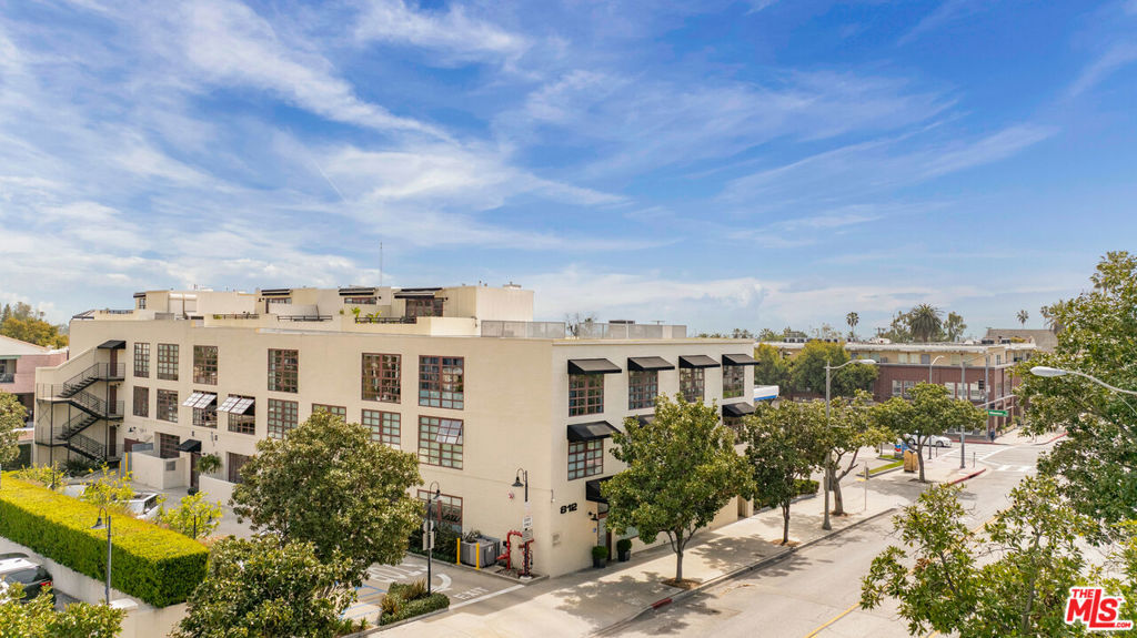 812 Fremont Avenue 203