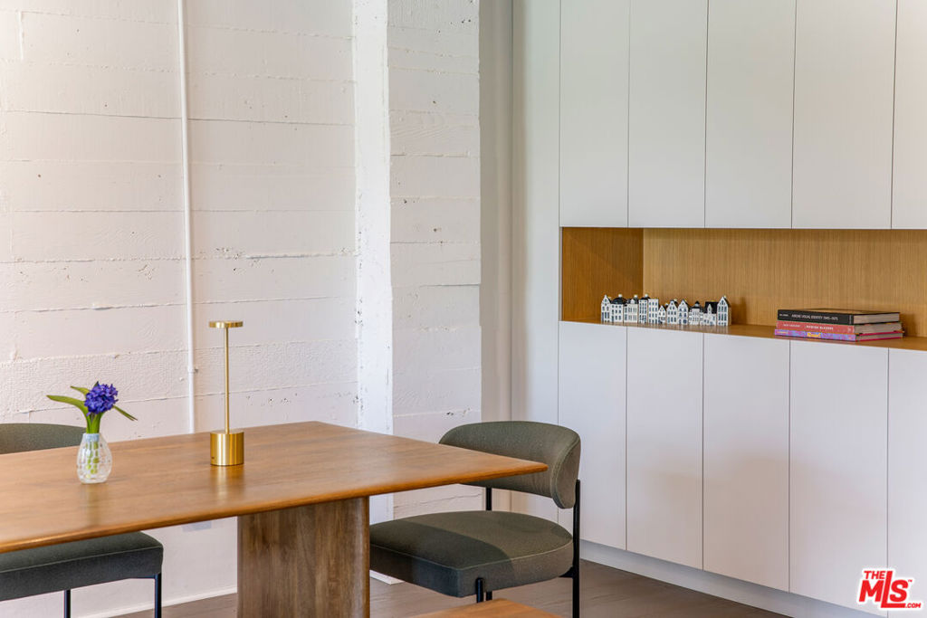 812 Fremont Avenue 203