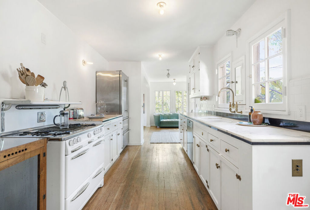 1961 N Normandie Avenue