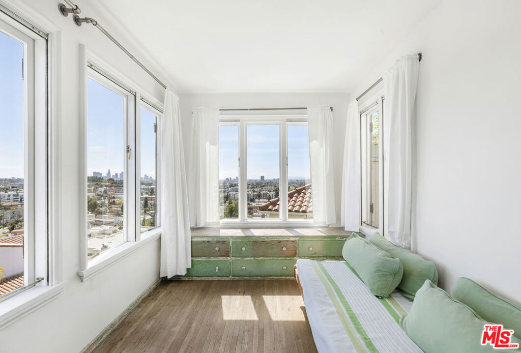 1961 N Normandie Avenue