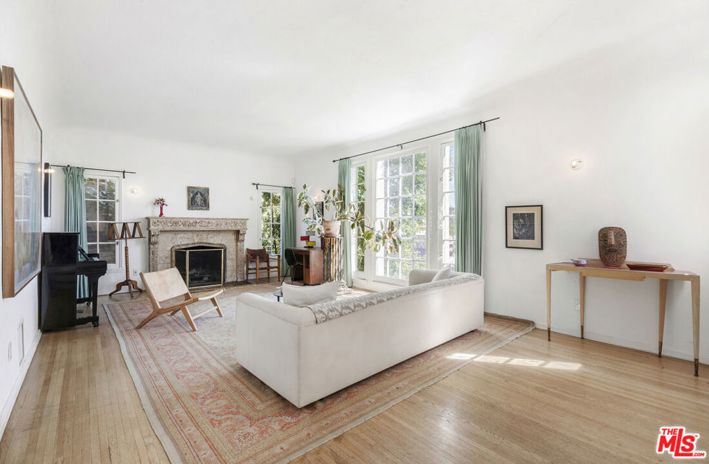 1961 N Normandie Avenue