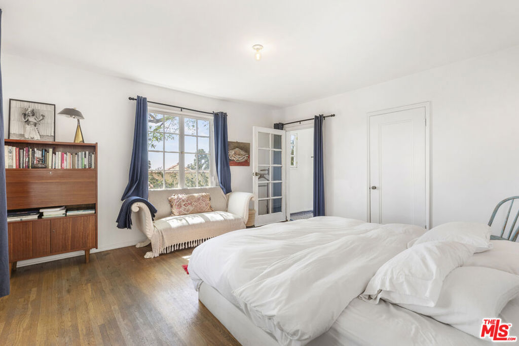 1961 N Normandie Avenue