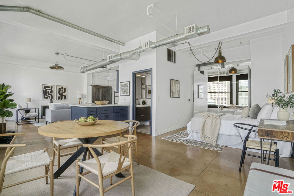 108 W 2nd Street 915