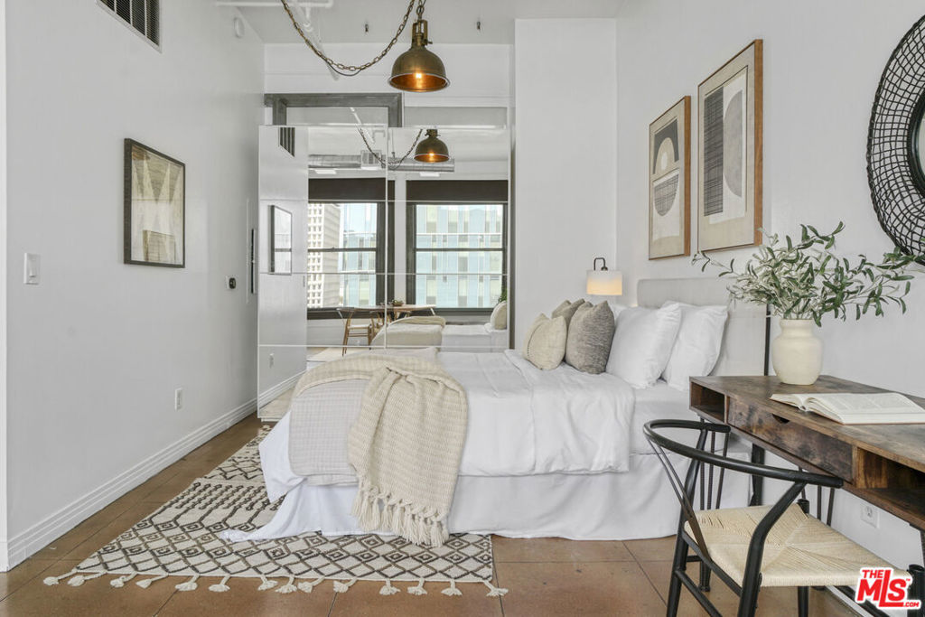 108 W 2nd Street 915