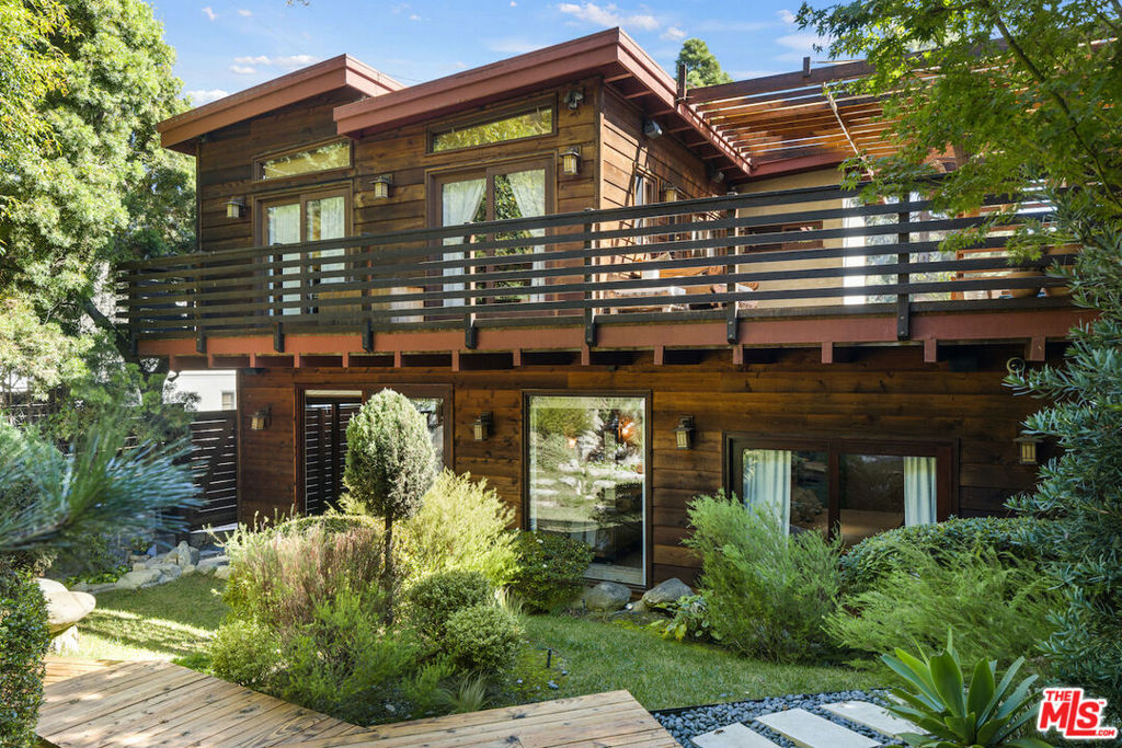 473 W Rustic Road