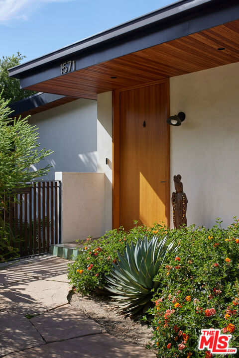 1571 Wildwood Drive