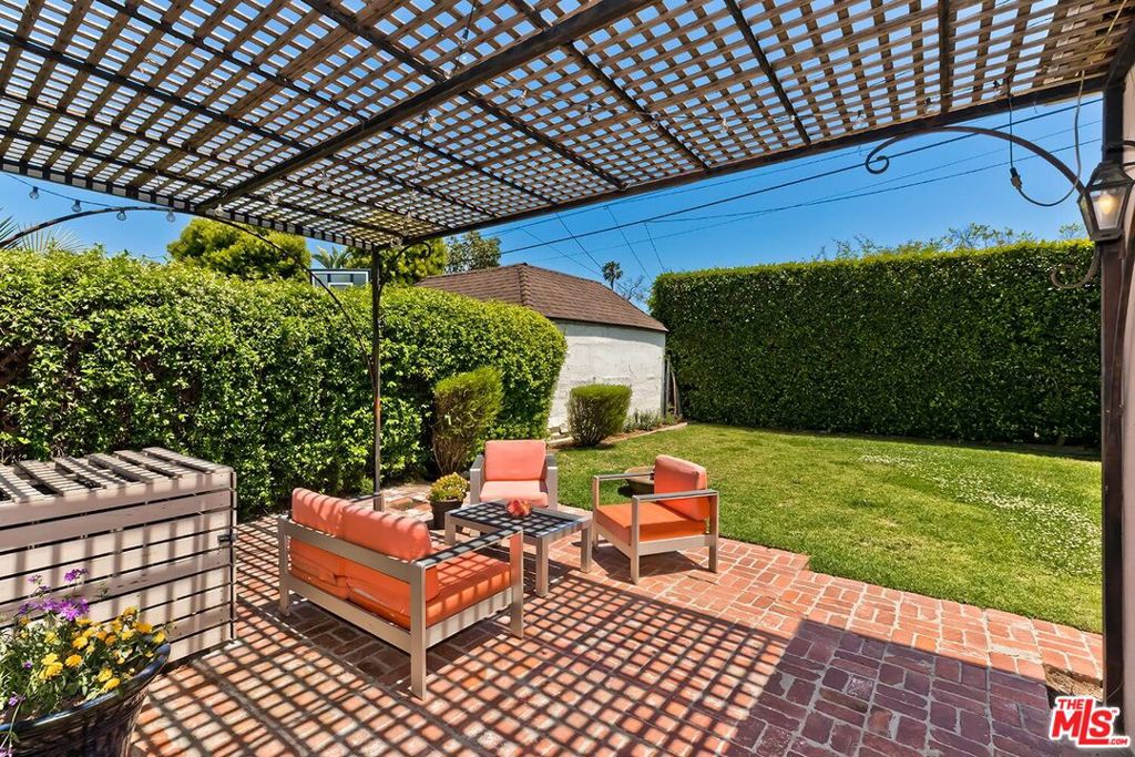 1024 Stearns Drive