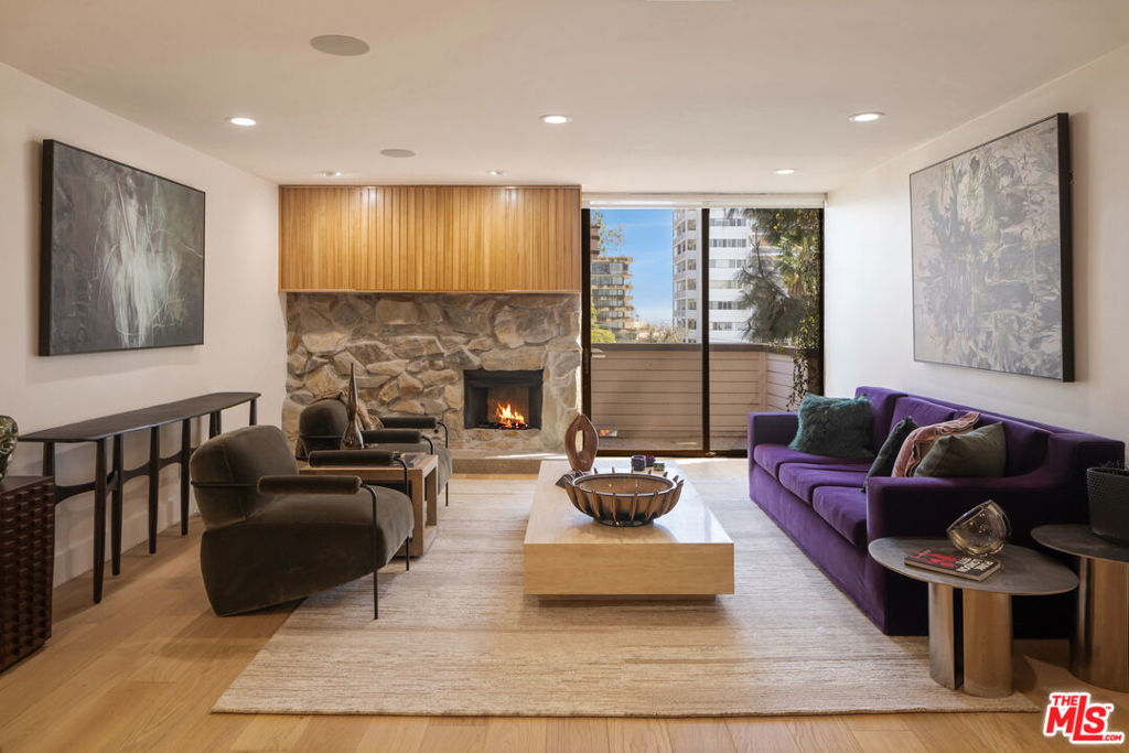 1033 Carol Drive 305