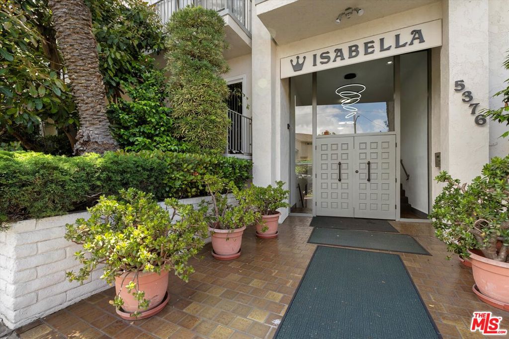 5376 Fairview Boulevard 205