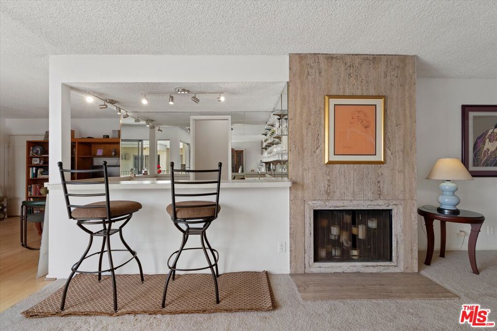 5376 Fairview Boulevard 205