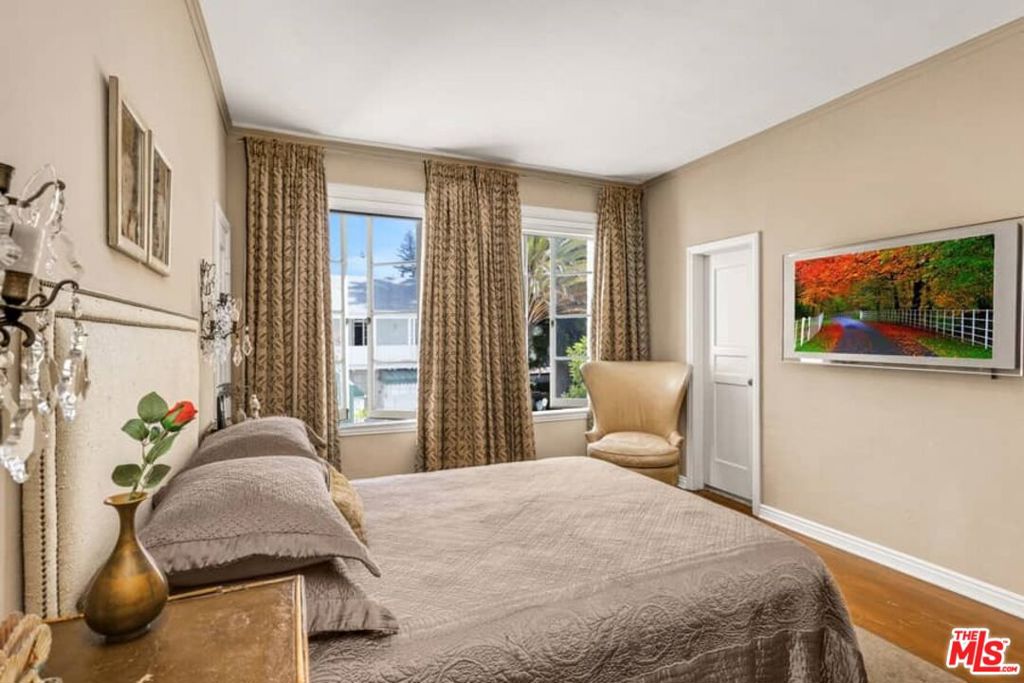 1416 Havenhurst Drive 2C