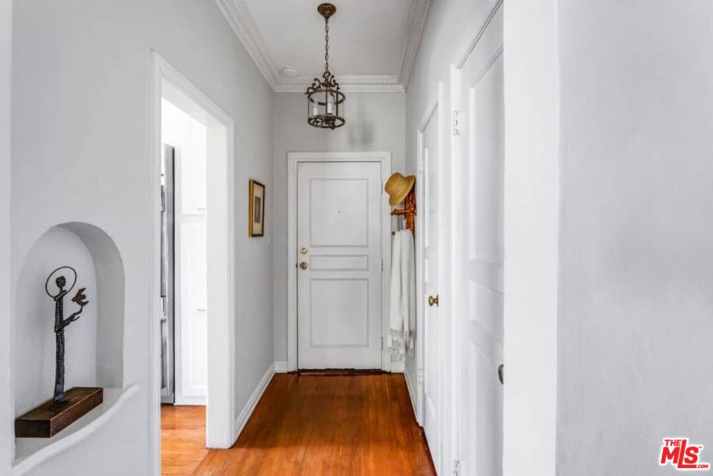 1416 Havenhurst Drive 2C