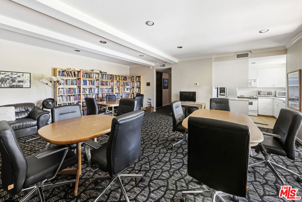 4949 Genesta Avenue 112A