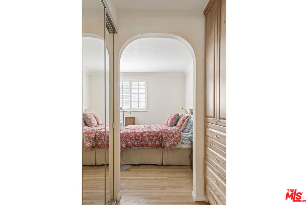 4949 Genesta Avenue 112A