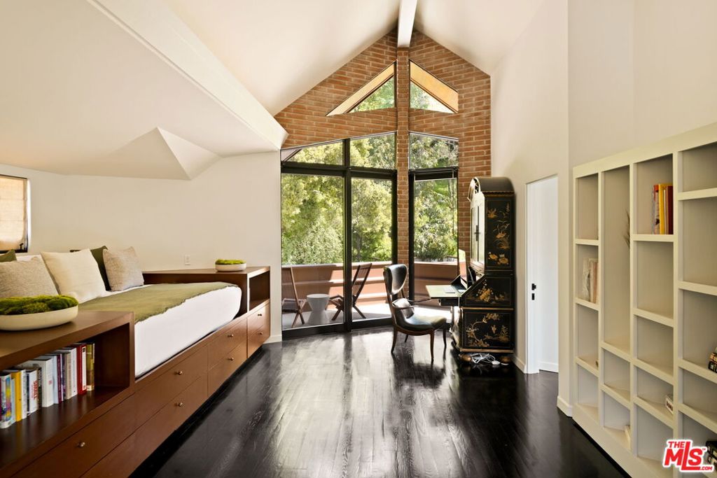 14148 Rustic Lane