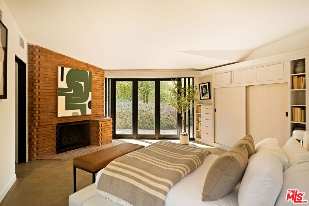 14148 Rustic Lane