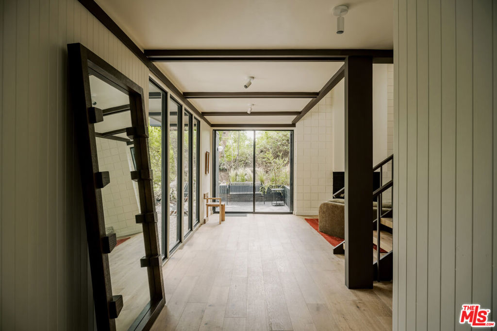 5649 Valley Oak Drive