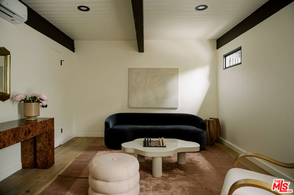 5649 Valley Oak Drive