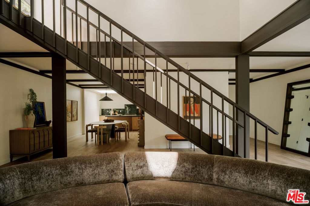5649 Valley Oak Drive