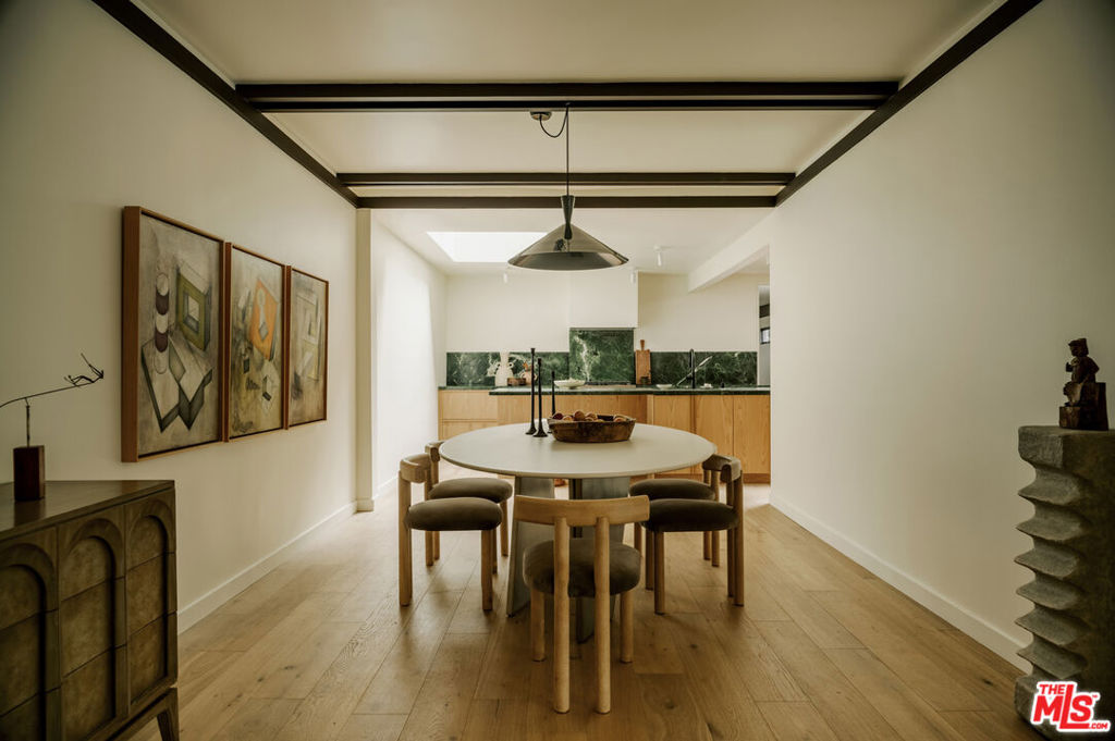 5649 Valley Oak Drive