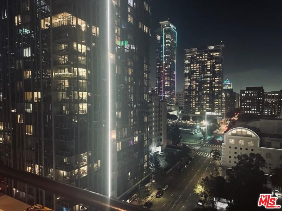 600 W 9th Street 1512