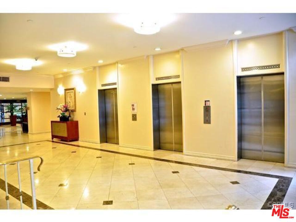 600 W 9th Street 1512