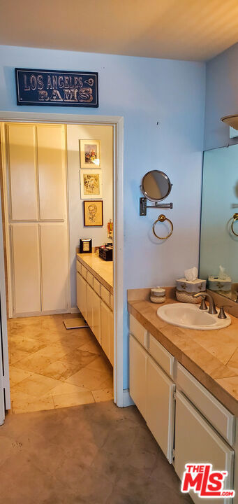 600 W 9th Street 1512