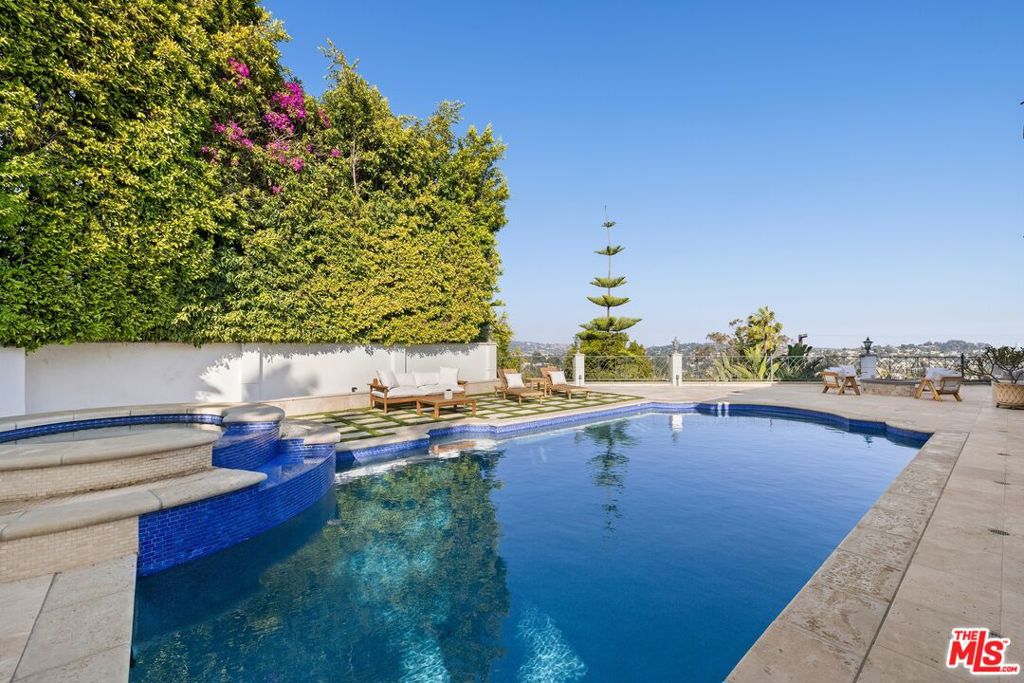 4509 Dundee Drive