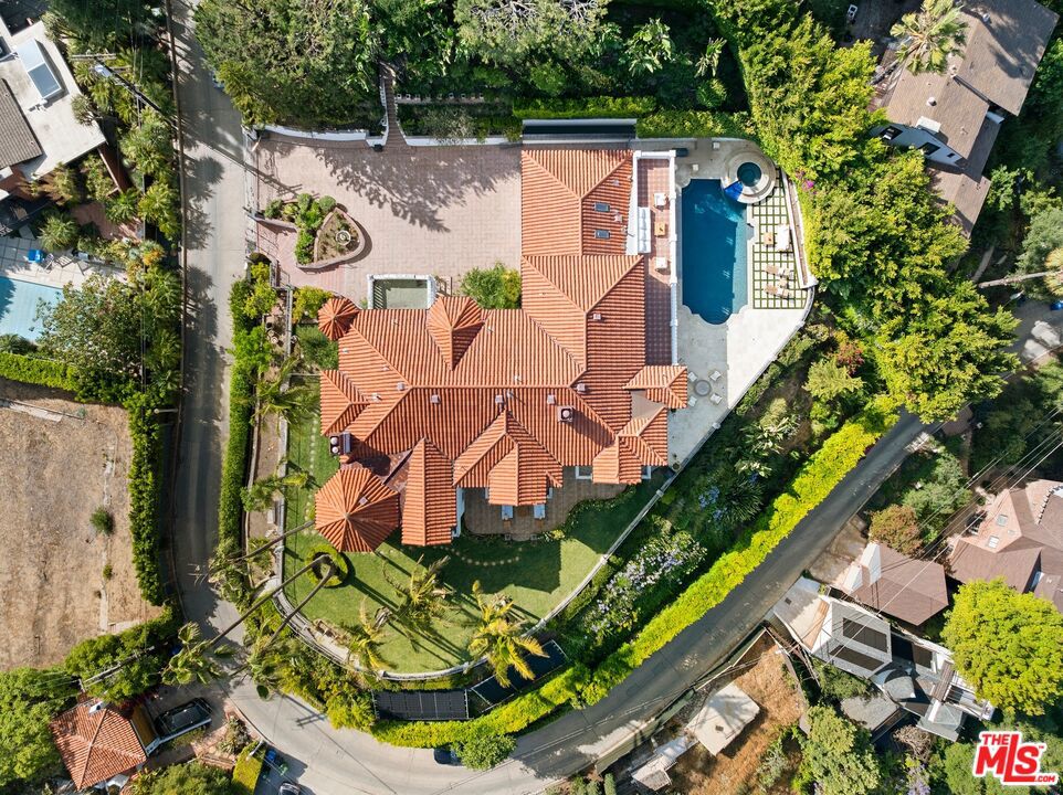 4509 Dundee Drive