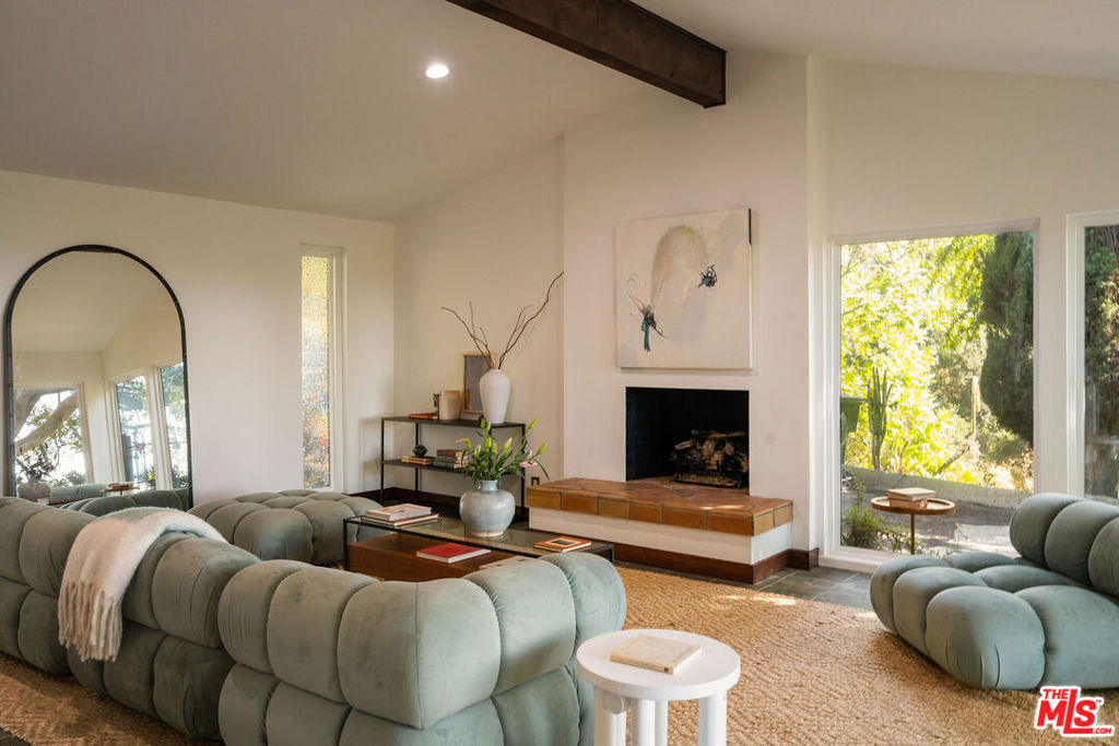 3419 Ione Drive