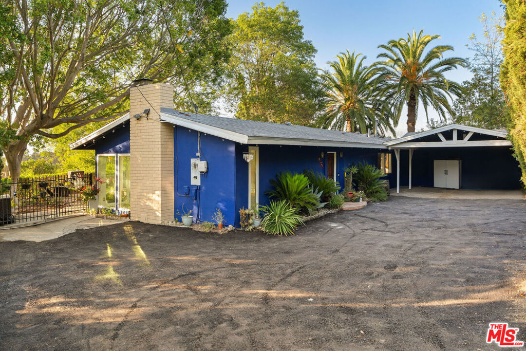 3419 Ione Drive