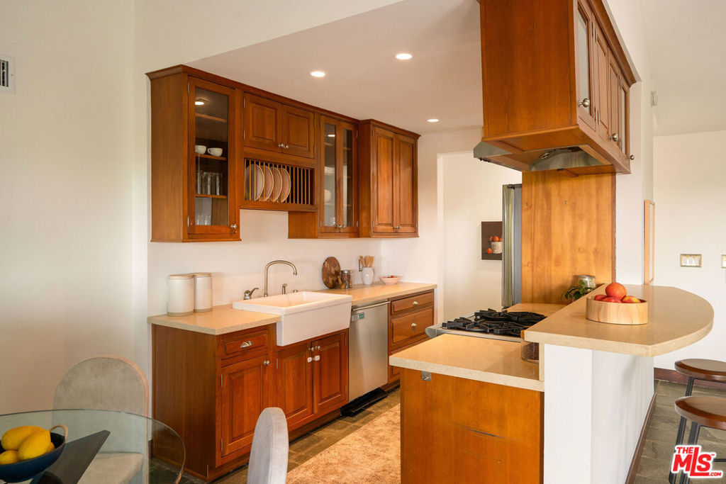 3419 Ione Drive