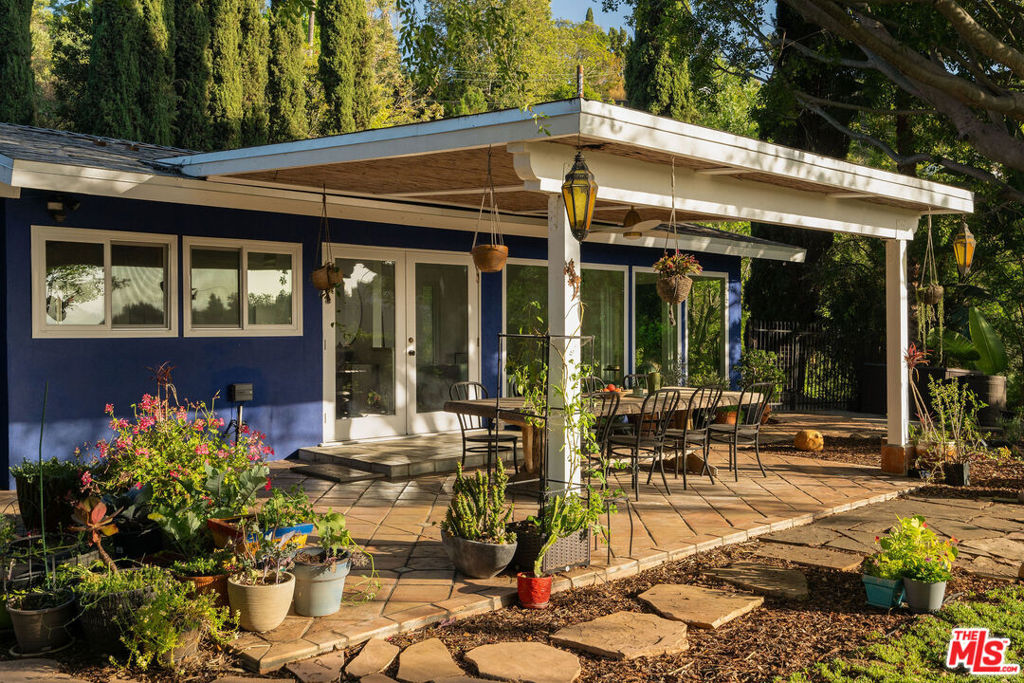 3419 Ione Drive