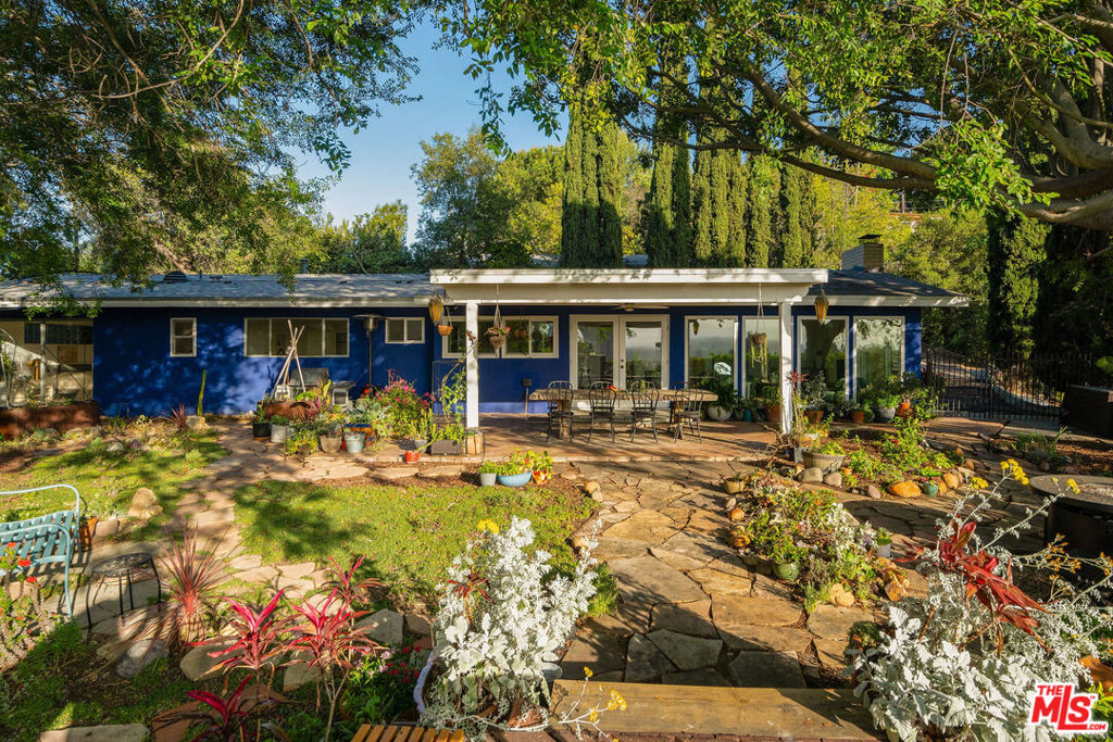 3419 Ione Drive